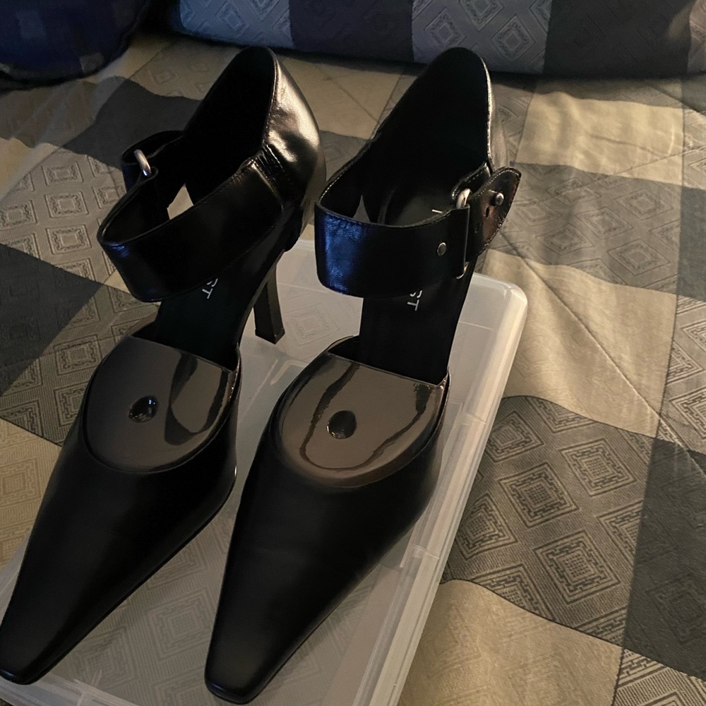 Nine West